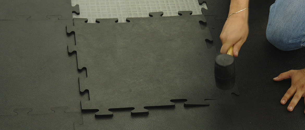 How to install puzzle-type rubber flooring